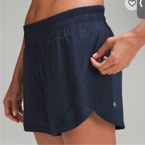 Lululemon Low Rise Lined 4in Navy Blue short